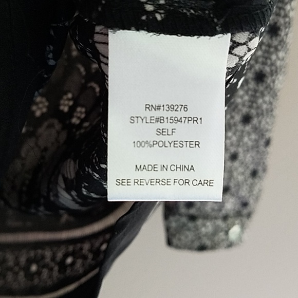 BLACK RAINN | Lace Print Blouse - Picture 7 of 7